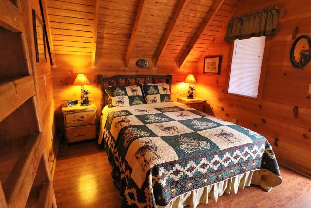 Cozy Cabin W/ Fireplace 3 Minutes To Helen! #2. Buitenkant foto